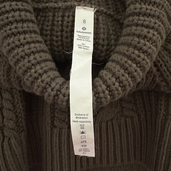 Lululemon Bring The Cozy Turtleneck - Picture 7 of 7